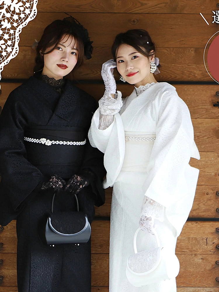 Women Formal Wear Designers - Elegante Kimono in Pizzo - Abbigliamento
